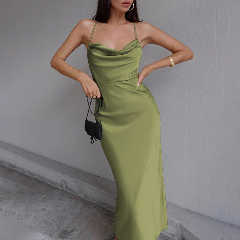 Daphne – Satin-Unterkleid mit Wasserfallausschnitt