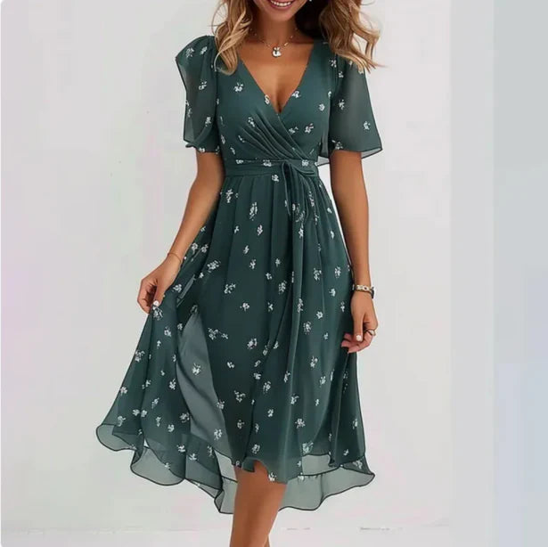 Namila – Luftiges Chiffonkleid mit Blumenmuster